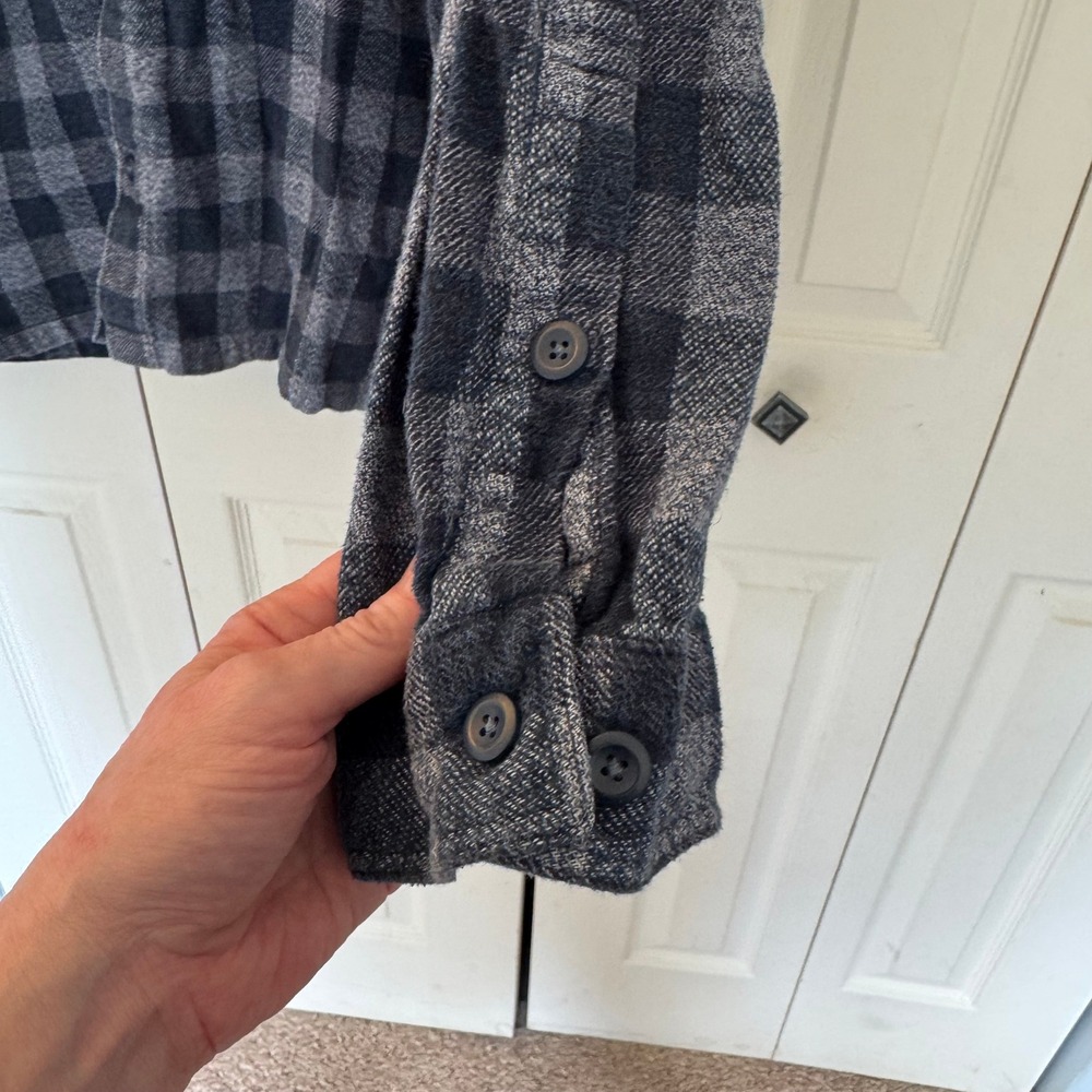 Patagonia Mens XL Fjord Flannel Shirt Organic Cotton Navy‎ Grey Plaid - Picture 3 of 8